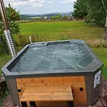 Tarnawa Gold, Sauna, Jacuzzi, Grota Solna, Willa *